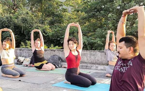 300 hour Yoga Teacher Training in Rishikesh