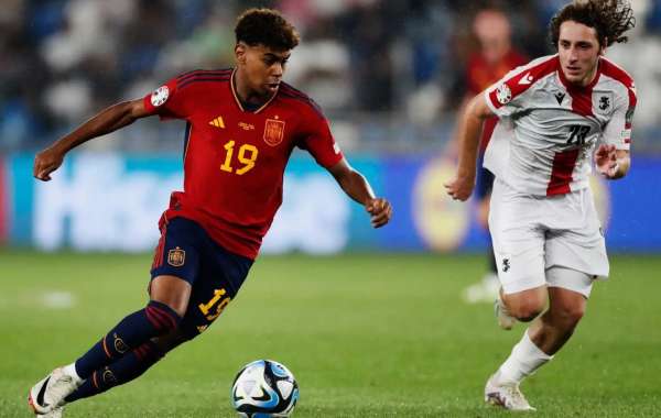 Spanien dominiert Georgien mit 7:1: Junge Talente glänzen in der Euro 2024-Qualifikation