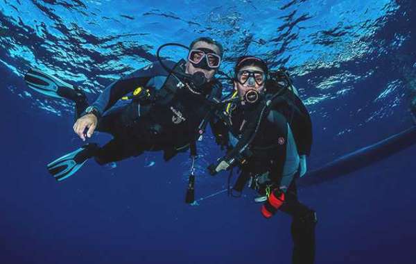 Choosing the Right Scuba Diving Center for You