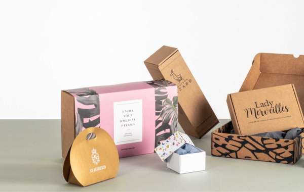 Designing Distinctive custom tuck Boxes for Brand Brilliance